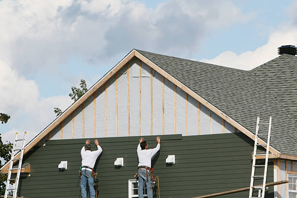 Professional Siding technician working in Alexandria, IN